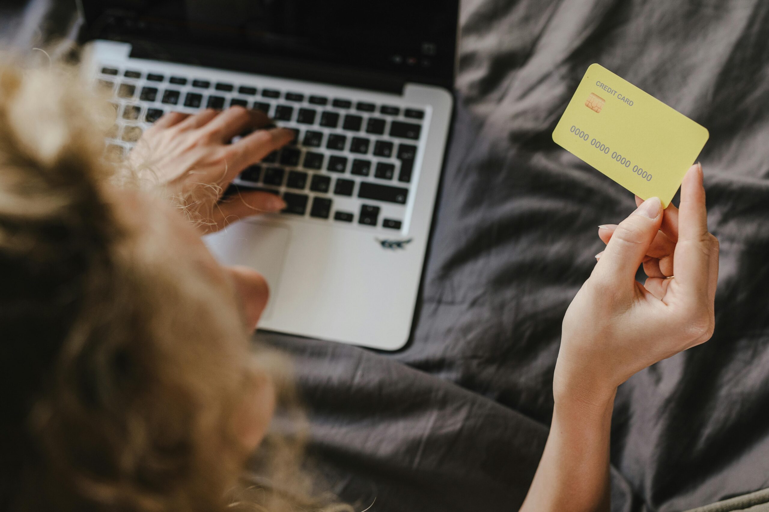 Japanese e-commerce site checkout page showing payment options